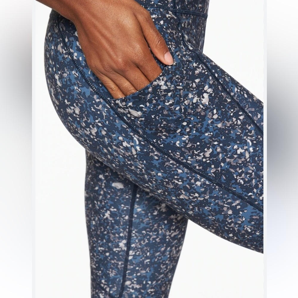 Athleta Blue Sandstone 7/8 Stash Pocket Salutation Tight - Picture 2 of 14
